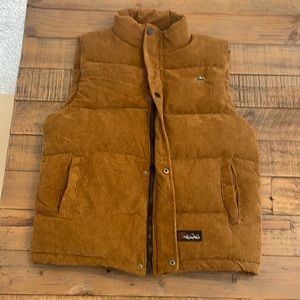 Men’s goose down vest corduroy tan